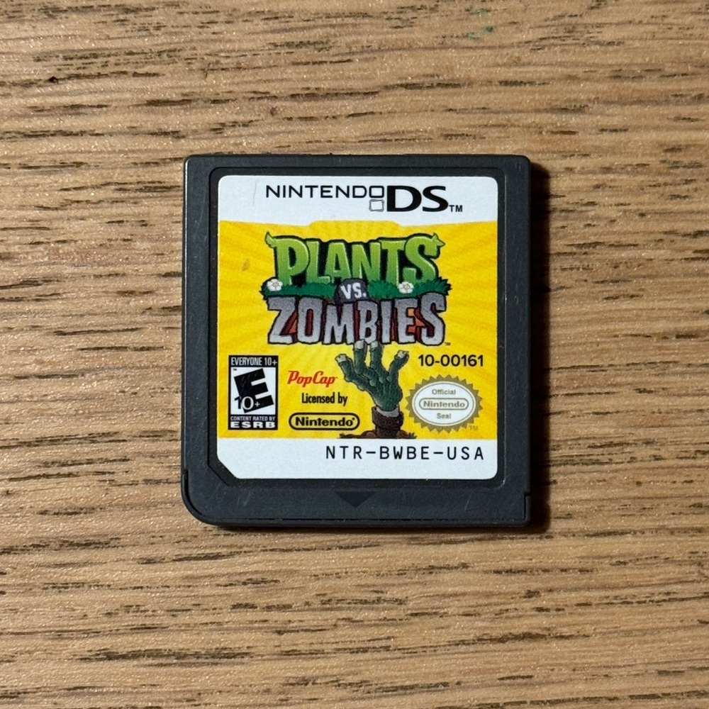 Nintendo DS Plants Vs Zombies Game Cartridge